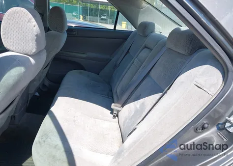 2004 Toyota Camry Le from USA, damaged, VIN 4T1BE32K44U836009